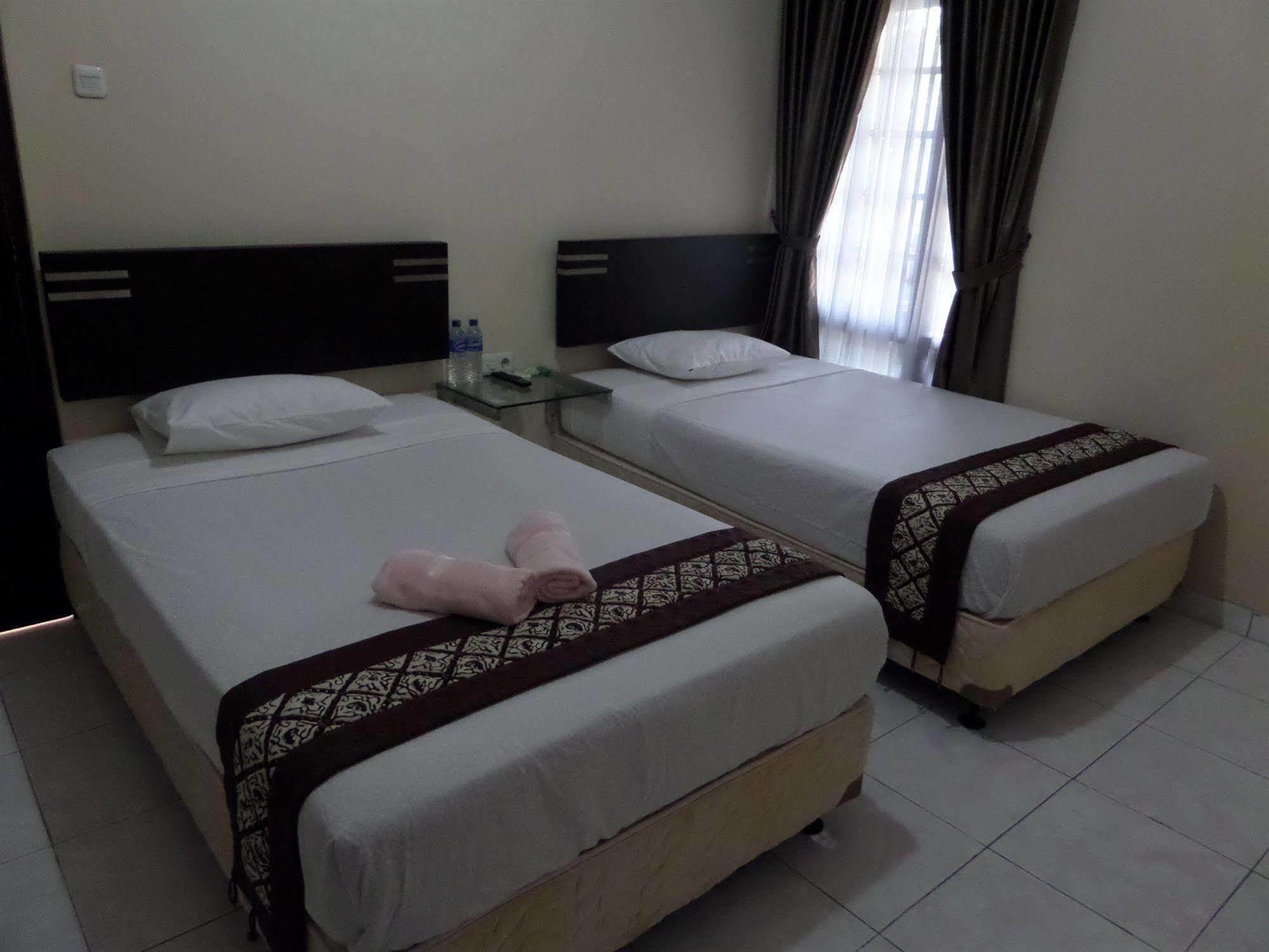 Hotel Oyo 201 Emdi House Timoho Yogyakarta Exterior foto